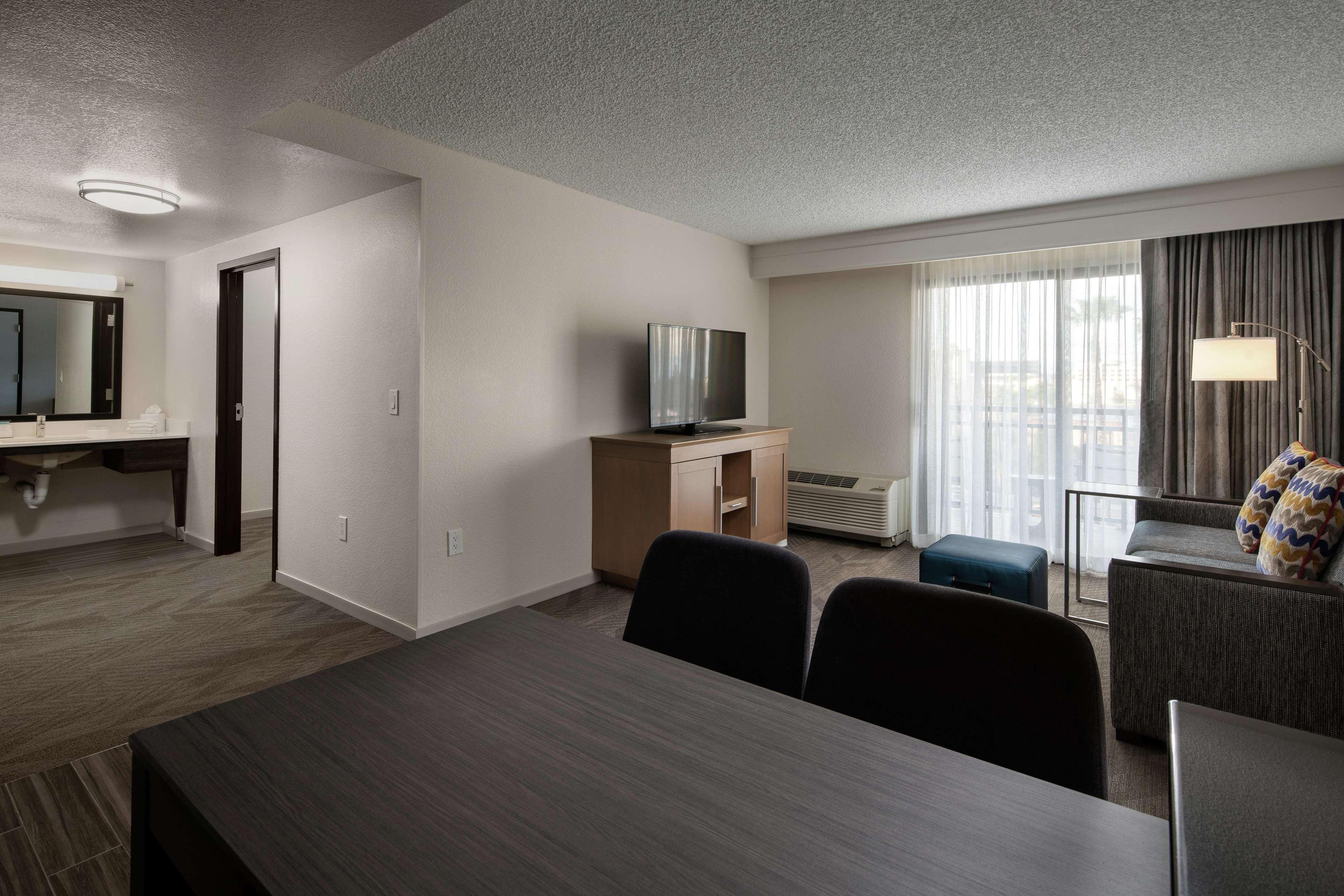 Hampton Inn & Suites Anaheim Garden Grove Eksteriør billede