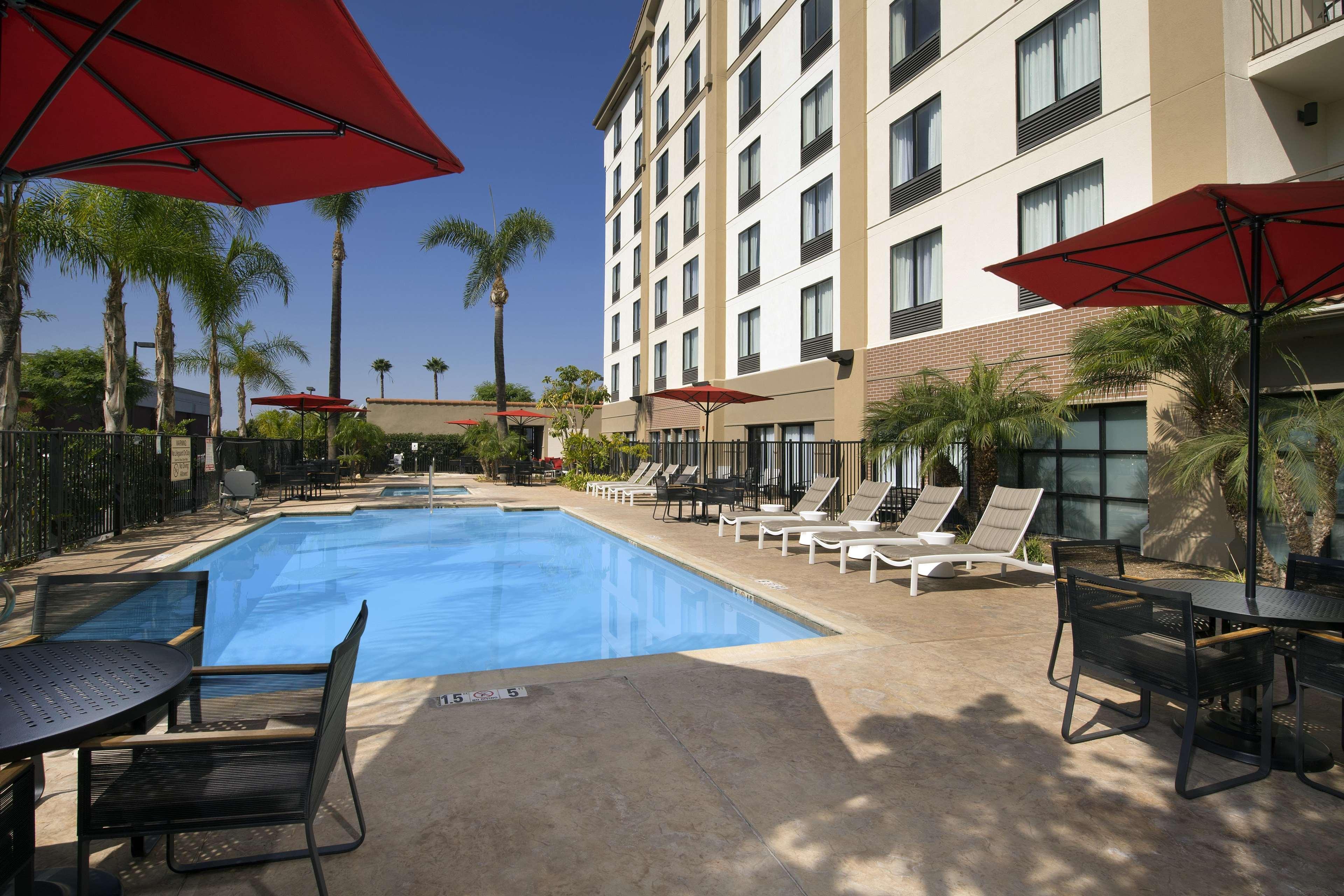 Hampton Inn & Suites Anaheim Garden Grove Eksteriør billede