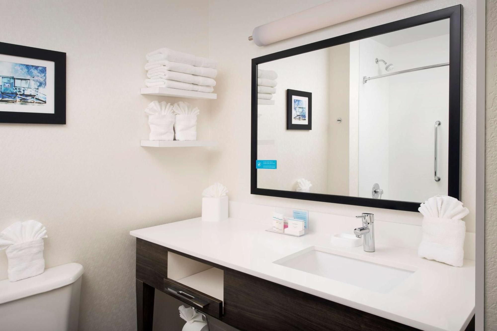 Hampton Inn & Suites Anaheim Garden Grove Eksteriør billede