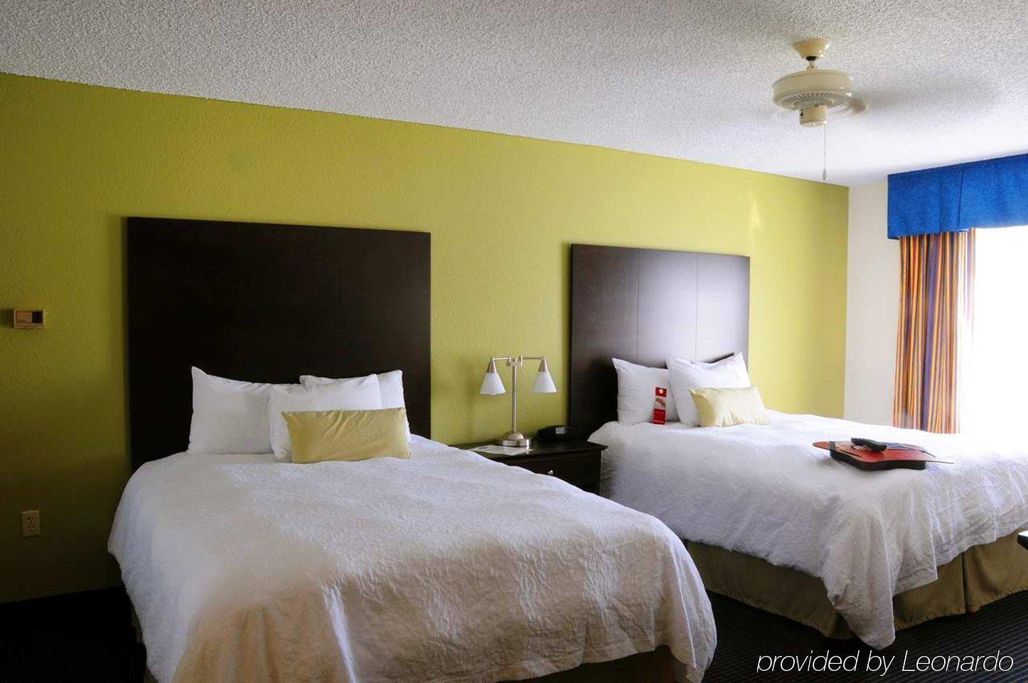 Hampton Inn & Suites Anaheim Garden Grove Værelse billede