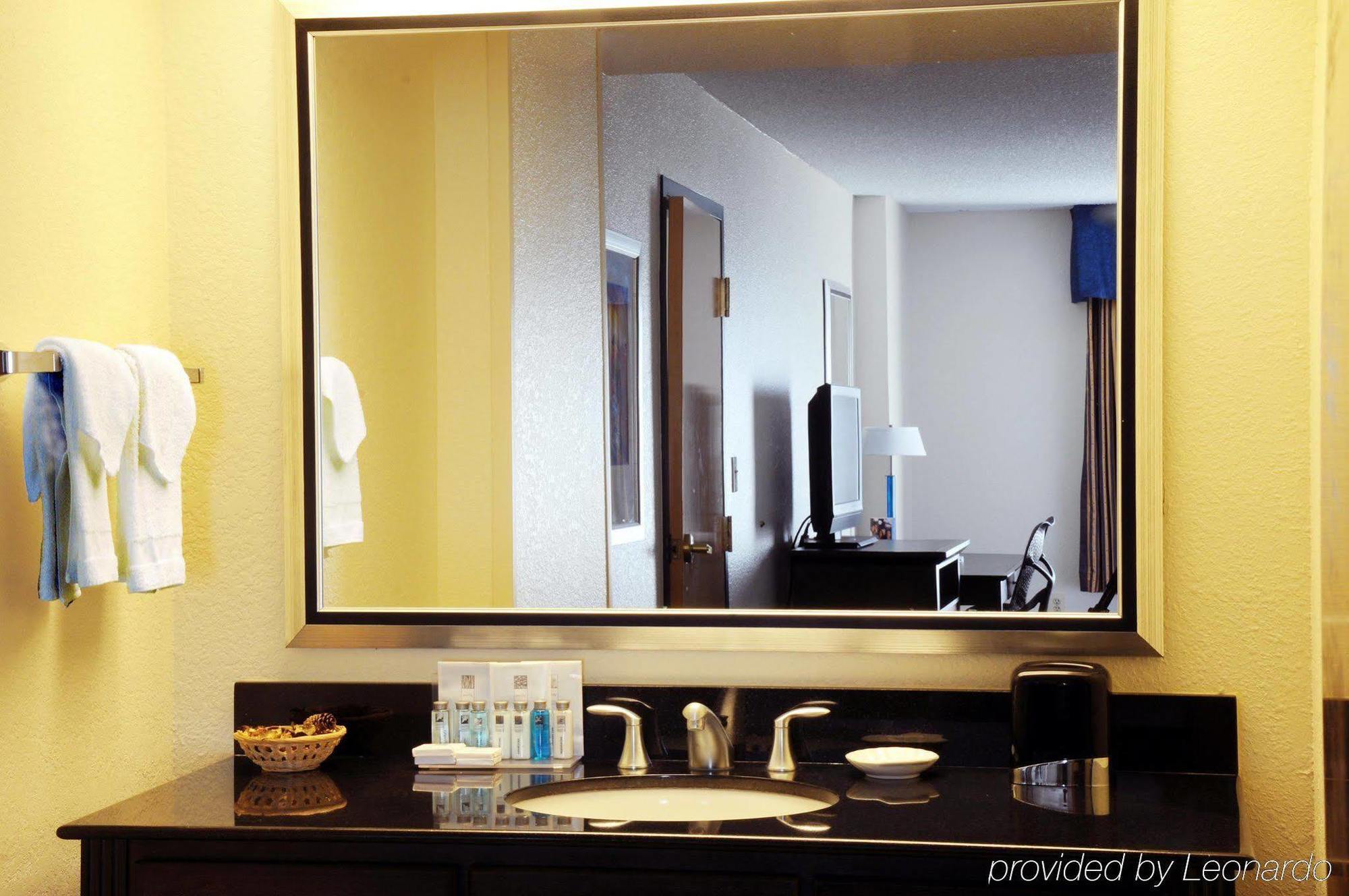Hampton Inn & Suites Anaheim Garden Grove Værelse billede