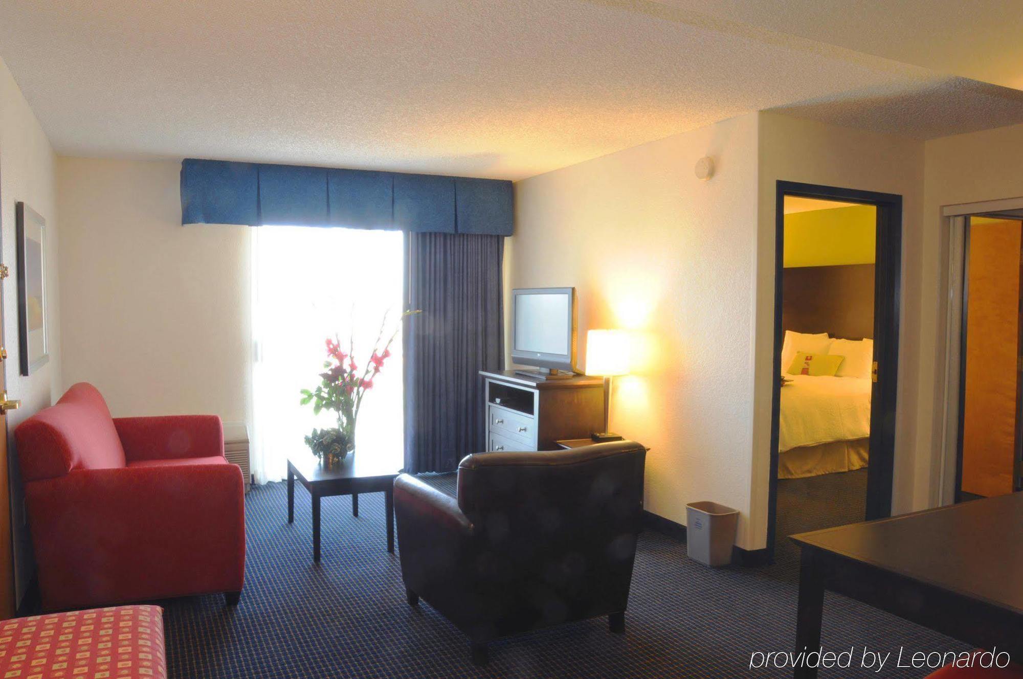 Hampton Inn & Suites Anaheim Garden Grove Værelse billede